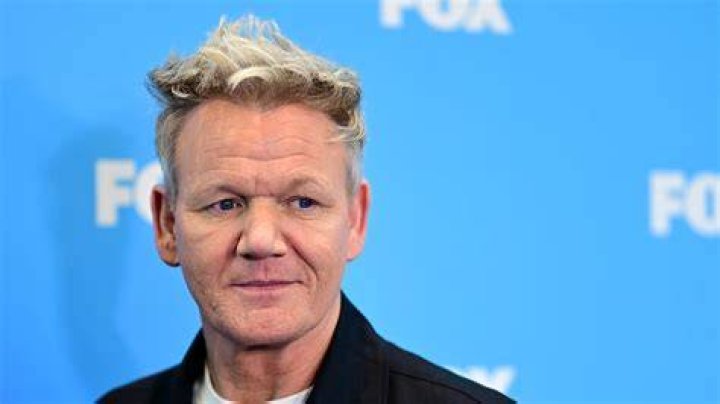 Friendly:&nbsp;Gordon was seen chatting to his wife&nbsp;Tana as guests gathered on the balcony